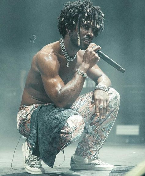 SAINt JHN on Instagram: “Philly was incredible.🔥🔥 @saintjhn  #philly #philadelphia #saintjhn #rap #rapper #tour #ghettolenny #ghettolennylovesongs #ignorantforever…” Sainte Rapper, Saint Jhn Aesthetic, Saint Jhn, Rapper Aesthetic, Picture Board, Rap Aesthetic, Saint John, Famous Singers, Aesthetic People