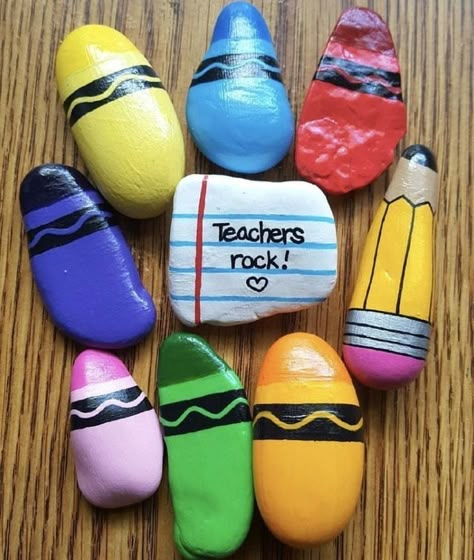 Rock Painting Ideas Weird Shapes, Inside Out Rock Painting, Happy Rocks Painted Stones, Things To Paint On Rocks, Decorated Shells, Cute Rock Painting Ideas, Rock Club, Ladybug Garden, Diy Rock Art