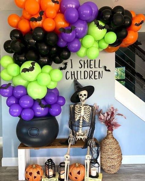 Halloween Decor Hocus Pocus, Hocus Pocus Booth Ideas, Hocus Pocus Balloon Decor, Halloween Bday Decorations, Halloween Party For Kids Decorations, Diy Halloween Decorations Hocus Pocus, Hocus Pocus 3rd Birthday, Hocos Pocos Decorations, Halloween Birthday Balloon Arch