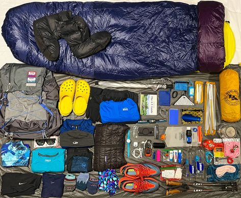 Appalachian Trail Packing List, Appalachian Trail Thru Hike, How To Pack Backpack, Hiking Appalachian Trail, Appalachian Trail Gear, Hiking Gear List, Hiking Packing List, Long Trail, Campervan Life