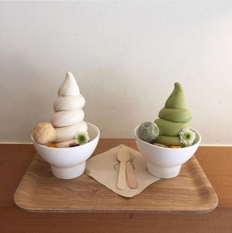 Soft Serve Aesthetic, Japanese Soft Serve, Korean Ice Cream, Ice Cream Aesthetic, Sweet Cafe, Matcha Ice Cream, Watercolor Food, Cream Aesthetic, Soft Serve Ice Cream