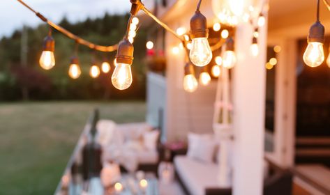 8 Cheap Patio Décor Ideas That Are Almost Too Easy Best Outdoor Solar Lights, Best Solar Lights, Mason Jar Design, Solar Mason Jars, Solar Fence Lights, Solar Landscape Lighting, Cheap Patio, Summer Foods, Solar Wall Lights