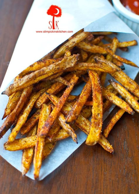 Crispy Oven-Baked-Bojangles-French-Fries-3 Fries Seasoning, Cajun Seasoning Recipe, Oven Baked French Fries, Fry Seasoning, Baked French Fries, French Fry Seasoning, Potato Sides, Southern Food, Awesome Recipes