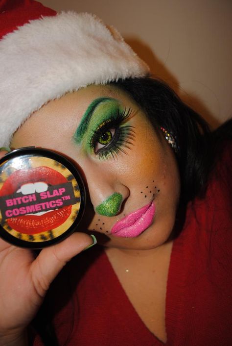 Grinch Makeup Looks Easy, The Grinch Makeup Easy, Simple Grinch Makeup, Cute Grinch Makeup, Easy Grinch Makeup, Grinch Makeup Looks, Grinch Makeup, Perfect Makeup Look, Grinch Costumes