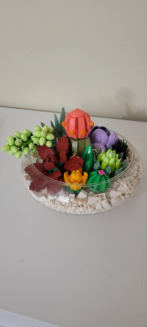 Lego Succulent Display Ideas, Lego Flowers Decor, Lego Flower Display Ideas, Lego Succulent Display, Lego Flowers Display, Lego Flower Display, Lego Succulent, Flower Legos, Lego Duplo Ideas