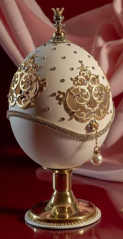 Fancy Eggs, Fabrege Eggs, Egg Artwork, Eggs Art, Egg Artistry, Egg Craft, Ostrich Egg, Egg Shell Art, Carved Eggs