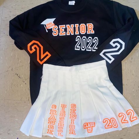 Senior Pleated Skirt, Senior Skirt Set, Senior Skirt, Custom Senior Outfits Skirt, Customizable White T-shirt For Graduation, Senior Photo Outfits, School Related, Cap Decorations, Graduation Cap Decoration