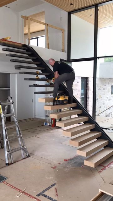 Stairhaus Inc.™ on Instagram: "Cantilevered steel mono-stringer with 3-1/2” white oak box/sleeve treads. Watch our stair wizards Jordan & Corey do their magic. Job location: Barrie, ON." Steel Stringer Stairs, Stair Tread Ideas, Cantilever Stairs, Tennessee House, Welding Shop, Steel Stairs, Curved Staircase, White Oak, Bed Room