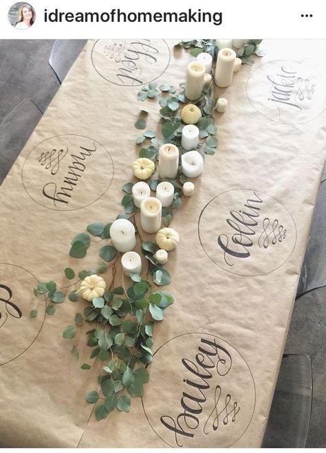 thanksgiving table decor idea | use craft paper for tablecloth and write names on it instead of name cards #autumn #fall #falldecor Beltane Party, Thanksgiving Table Crafts, Rustic Ceremony, Fall Paper Crafts, Craft Table Diy, Wedding Runner, Tafel Decor, Autumn Paper, Diy Thanksgiving