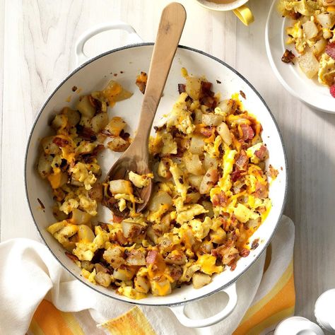 Start off your day on a hearty note! This one-dish wonder will easily keep your family satisfied until lunch. —Jeannette Westphal, Gettysburg, South Dakota Farmers Breakfast, Scrambled Eggs Recipe, Camping Breakfast, Hash Recipe, Breakfast Hash, Cast Iron Recipes, Eggs Recipe, Gluten Free Breakfasts, Hearty Breakfast