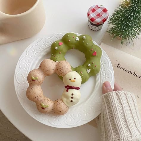 Food Christmas, Christmas Feeling, Kawaii Food, Cute Desserts, Oui Oui, Christmas Aesthetic, Cute Cakes, Cafe Food, Pretty Food