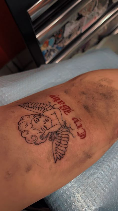 Ink. Black and red. Angel baby. Cry baby. Tattoo. Angel Baby Tattoo, Angelo Tattoo, Red And Black Tattoo, Birdcage Tattoo, Baby Angel Tattoo, Back Of Leg Tattoos, Hard Tattoos, Baby Tattoo, Hip Tattoos Women