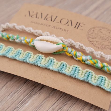 Set of three adjustable friendship bracelets handmade with cotton embroidery and hemp thread, cowrie shell, vertical wave, boho hippie beach by Namalome on Etsy Vertical Wave Bracelet, Adjustable Friendship Bracelets, Knotted Bracelets, Hand Knotted Bracelet, Twist Bracelet, Bracelet Stacks, Wave Bracelet, Twisted Bracelet, Square Knot