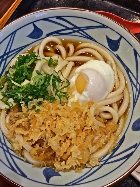 Udon in Waikiki Beach, Dec 2014 Udon Aesthetic, Spicy Food Recipe, Udon Noodles Soup, Soup Asian, Japanese Udon, Foodie Aesthetic, Noodles Soup, Udon Noodles, Spicy Food