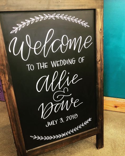 Couples Shower Chalkboard Sign, Wedding Welcome Chalkboard, Wedding Chalkboard Ideas, Chalkboard Sign Ideas, Welcome Chalkboard Sign, Welcome Sign Chalkboard, Welcome Sign Calligraphy, Chalkboard Art Wedding, Chalkboard Wedding Signs