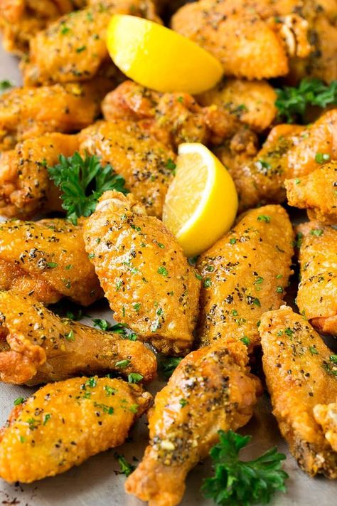 Lemon Pepper Wings Wings Platter, Wings Dinner, Lemon Pepper Chicken Wings Recipe, Lemon Dinner, Crispy Fried Chicken Wings, Chicken Wing Recipes Fried, Wings Restaurant, Wings Chicken, Lemon Pepper Chicken Wings