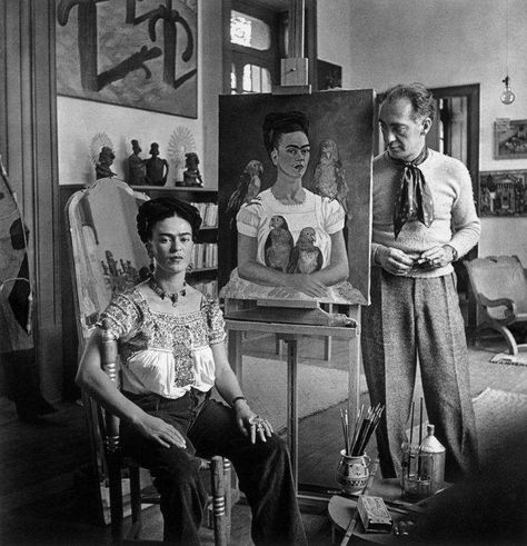 Frida Paintings, Nickolas Muray, Frida And Diego, Frida Art, Latin American Art, Diego Rivera, Mexican Artists, Classic Image, First Tv