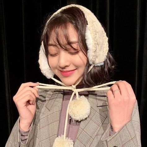 Jihyo Twice Christmas, Bias Kpop, Forever Girl, Brown Eyed Girls, Twice Jihyo, Me As A Girlfriend, Christmas Icons, Kpop Girl Groups, One In A Million