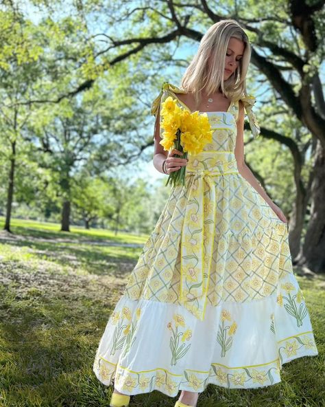 🌼✨DAFFS ON DISPLAY ✨🌼 Spring is bursting into bloom with our vibrant Daffodil Capsule. Each piece is embroidered with 100% silk thread on crisp 100% lightweight cotton. These vibrant hues & feminine floral print encapsulate the season in a dress. We love that this collection is landing just in time for the Nantucket Daffodil Festival. (See carousel of pics;) Every year at this time, thousands of people flock to the Gray Lady to celebrate springtime. Can you imagine over 2 million daffodils... Spring Yellow Floral Cotton Dress, Multicolor Embroidered Floral Cotton Dress, Yellow Floral Embroidery Festival Dress, Spring Floral Embroidered Princess Dress For Dress-up, Staud Daffodil Dress, Lady Grey, Silk Thread, Daffodils, Spring Time