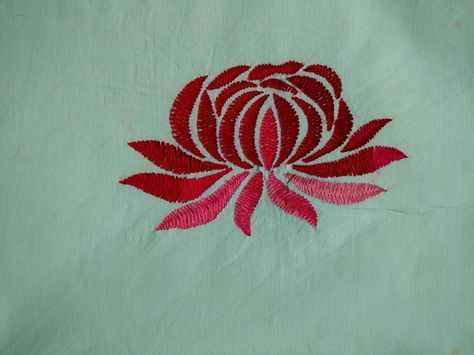 herringbone stitch flowers Herring Bone Embroidery Design, Herring Bone Embroidery, Herringbone Stitch Embroidery Motifs, Herringbone Stitch Embroidery Designs, Herringbone Stitch Embroidery, Bone Embroidery, Kashmir Embroidery, Dupatta Embroidery, Cushion Cover Pattern