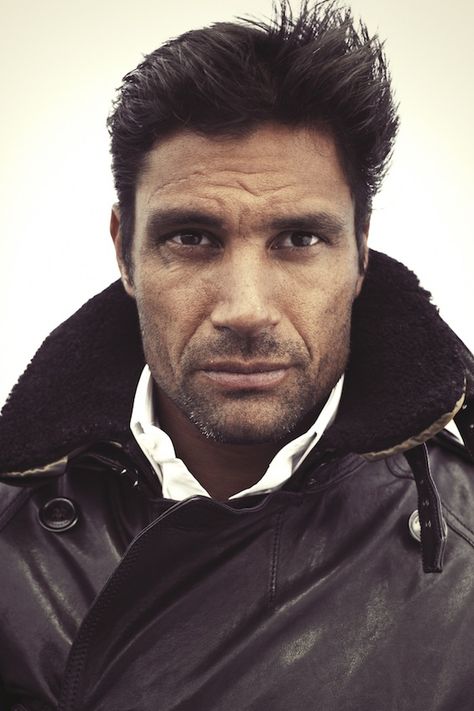 Manu Bennett, Joseph Fiennes, The Arrow, Well Dressed Men, Serie Tv, Favorite Celebrities, Celebrity Crush, Gq, Actors & Actresses