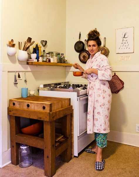 5 Reasons You Should Be Proud to Cook in a Small Kitchen — Life in the Kitchen Command Center Kitchen, Tiny Studio Apartments, How To Have A Good Morning, Kitchen Tour, Tiny Studio, Go To Bed, Pantry Design, Make Your Bed, Cleaning Organizing