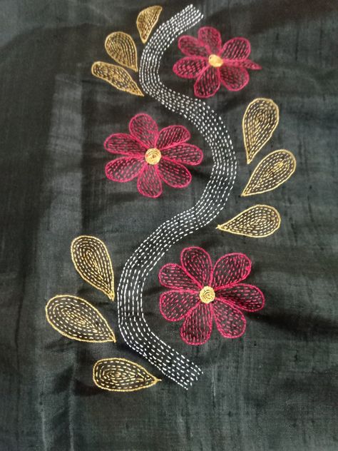 Bangles Illustration, Kantha Work Designs, Kantha Embroidery Motifs Traditional Design, Kantha Work Blouse, Pearls Embroidery, Applique Patchwork, Embroidered Pillows, Kutch Work Designs, Ribbon Embroidery Tutorial