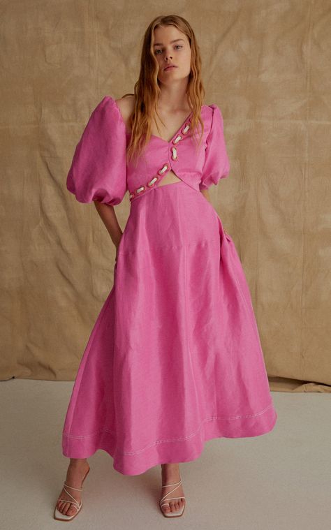 Eyelet Midi Dress, Glamour Dress, Eyelet Dress, Dress Midi, Puffed Sleeves, Colorful Fashion, Designer Outfits Woman, Pink Fashion, Moda Operandi