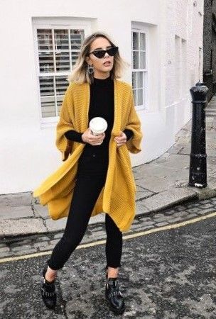 What To Wear With Mustard Yellow Cardigans - via OutfitIdeasHQ.com Mustard yellow cardigans are perfect for bringing out the ‘pop’ in your fall fashion. Check out these latest and trending outfit ideas using yellow cardigans. How To Style A Yellow Cardigan, Mustard Duster Outfit, Pop Of Colour Outfit, Mustard Yellow Outfit Aesthetic, Yellow Cardigan Outfit Fall, Yellow Tshirt Outfits Women, Mustard Jacket Outfit, Outfits With Mustard Cardigan, Yellow Mustard Cardigan Outfit