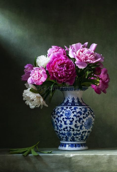 Photo about Still life with pink peonies in a chinese vase. Image of retro, bowl, purple - 95674162 Photos Of Flowers In Vases, Chinese Flowers, Chinese Vase, Blue Pottery, Japanese Flowers, Floral Vase, Pink Peonies, Flower Photos, Floral Painting