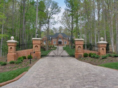 driveway piers and columns Interior Pillars, Gated Driveway, Entrance Gates Driveway, Beautiful Driveways, Driveway Entrance Landscaping, Ranch Gates, Brick Columns, Large Driveway, Driveway Entrance