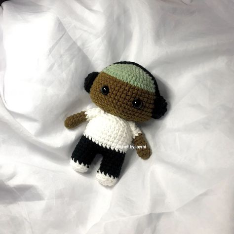 rank ocean crochet, frank ocean amigurumi, mini plushie, frank ocean mini, frank ocean crochet pattern, frank ocean free pattern crochet, freehand frank, crochetph, crochet philippines, handmade, handmade crochet, gift ideas, gift ideas 2024, frank ocean doll, frank ocean blonde inspired  #crochet #amigurumi #plushie #frankocean #frankoceancrochet #frankoceanblonde #mini #miniplushiefrank Frank Ocean Gift Ideas, Frank Ocean Crochet, Ocean Crochet, Amigurumi Plushies, Ocean Gifts, Frank Ocean, I Did It, Ocean Inspiration, Bobble Head