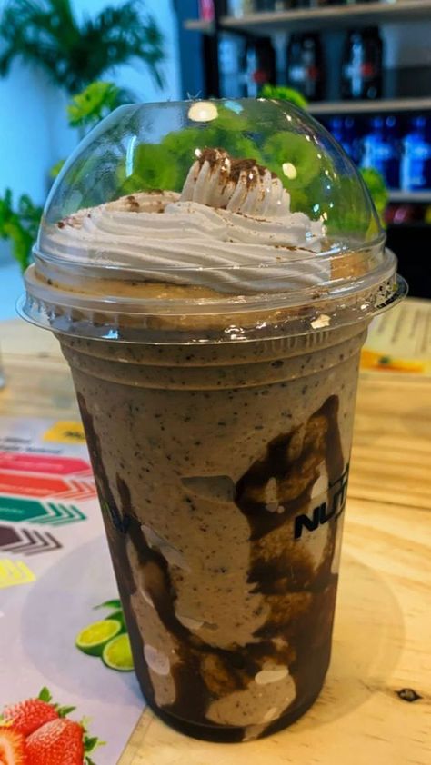 Milk Shake Aesthetic, Ice Cream With Coffee, Market Day Ideas, Filipino Desserts, Summer Recipe, Milk Shake, Food Therapy, Sweet Drinks, Drink Menu