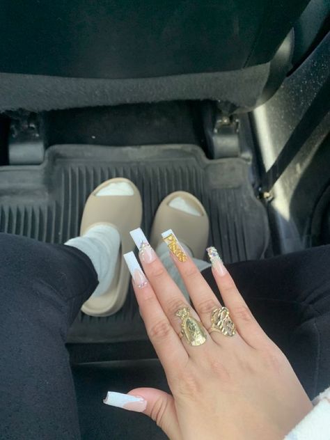 Pure White Nails, Yeezy Slides Pure, Slides Outfit, Nails Gold, Yeezy Slides, Beige Nails, Acrylic Nails Coffin Pink, Acrylic Nails Coffin, Nails Coffin