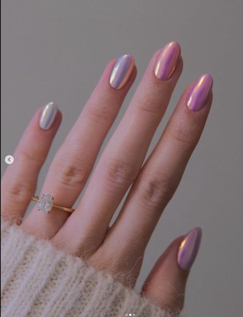 45 Chrome Summer Nail Designs to Elevate Your Look with Metallic Glamour! Colourful Chrome Nails, Ombré Chrome Nails, Summer Chrome Nails, Ombre Chrome Nails, Short Oval Nails, Oval Nails Designs, Pink Chrome Nails, Chrome Nails Designs, Subtle Nails