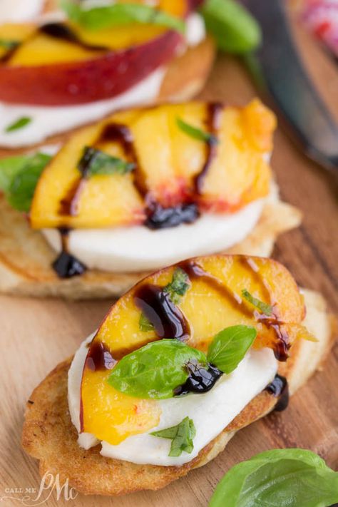 Sweet summer peaches are served on a toasted French baguette and a pillow of mozzarella cheese then glazed with a balsamic reduction in my Peach Bruschetta recipe. Peach Bruschetta, Bruschetta Bites, Mozzarella Appetizers, Salsa Salsa, Toasted Baguette, Bread Sweet, Creamy Feta, Grilled Bread, Bruschetta Recipe