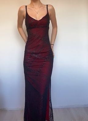 Prom 2022 Dresses, 2000s Evening Gowns, Prom Dresses 90s Inspired, Dresses Y2k Prom, Long Dress With Platform Heels, Cute Vintage Prom Dresses, Formal Dresses Y2k, Aesthetic Glitter Dress, Early 2000s Cocktail Dress