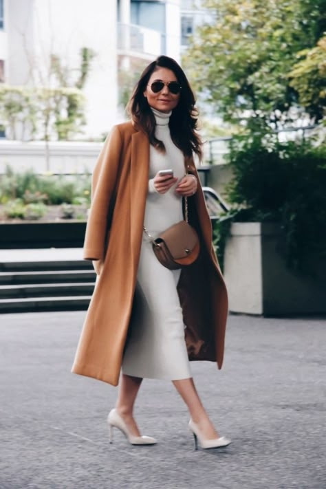 Classic Camel! 28/02/2016 Leave a Comment Zara Bag, Turtleneck Bodysuit, Beige Outfit, Zara Dress, Looks Street Style, Fashion Mistakes, Wardrobe Style, Winter Fashion Outfits, Fall Winter Outfits