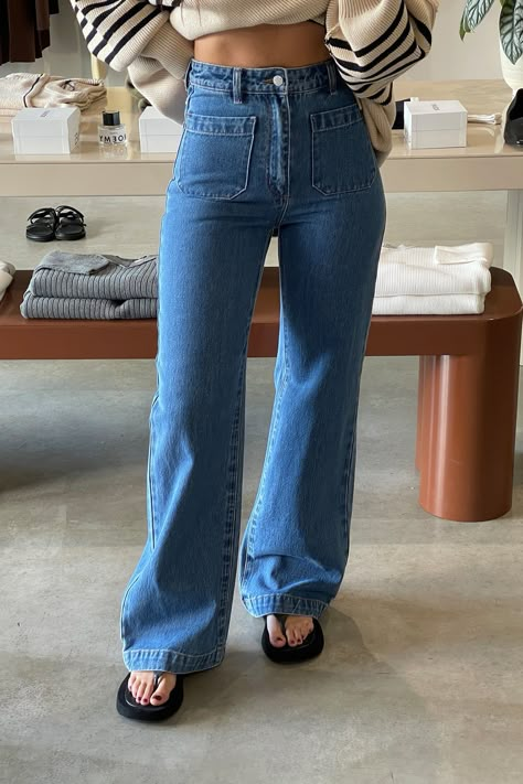 Cotton On Jeans, Cute Jeans Outfit Winter, Long Jeans Outfit, Jeans Wide Leg Outfits, Vintage Jeans Outfit, Denim Pants Outfit, Jean Wide Leg, Looks Hippie, Sailor Jean