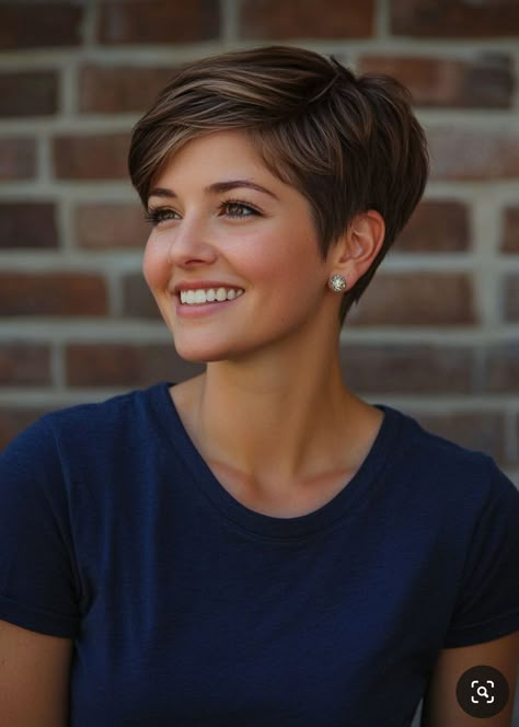 Pixie Haircut With Highlights, Short Hairstyle Women 2024, Pixie Haircut Women, Shortcut Hairstyle, Pixy Cut, Women Short Haircut, Short Cuts For Women, Pixie Haircuts For Women, Short Hair Pixie Cuts