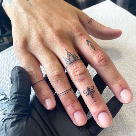 Ornamental Finger Tattoos For Women, Upper Finger Tattoo, Fine Finger Tattoos For Women, Mandala Finger Tattoo For Women, Figure Tattoos For Women, Mandala Finger Tattoo, Dainty Finger Tattoos For Women, Index Finger Tattoo, Cute Finger Tattoos For Women