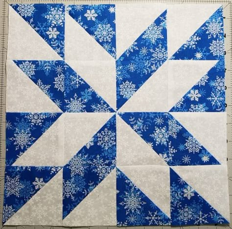 Snowflake Quilt Block, Winter Quilts Patterns, Beginner Quilting, Snowflake Quilt, Modern Quilt Blocks, Quilted Table Runners Patterns, Scrappy Quilt Patterns, Quilt Block Patterns Free, Quilt Square Patterns