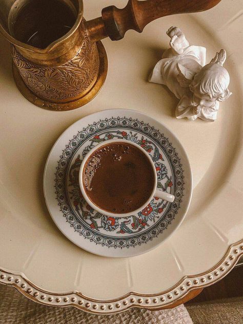 Sweet Coffee, Coffee Obsession, London Flat, Coffee Corner, Stay Classy, Arabic Food, Turkish Coffee, Coffee And Books, Iftar