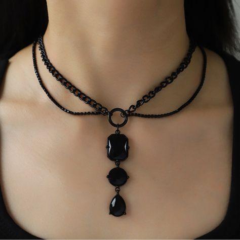 Gothic Jewelry Chain Pendant, Gothic Pendant Jewelry With Chain, Black Gothic Metal Necklace, Goth Necklace Layering, Gothic Metal Dangle Necklaces, Coquette Jewelry, Witch Necklace, Goth Necklace, Edgy Accessories