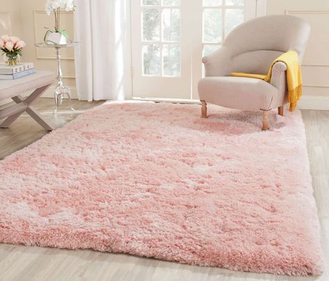 Blush pink accents that are completely taking over the design world Pink Rugs Bedroom, Nursery Rugs Girl, Pink Room Decor, Carpet Styles, Fluffy Rug, Best Carpet, Grey Carpet, Pink Area Rug, Pink Bedroom