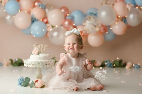 @r2backdrops posted to Instagram: Happiness is... ⭐birthdays ⭐adorable babies ⭐cake on the face 😉 "Lora Balloon Garland" is 30% off using 30SPRING at checkout. #balloongarland #balloons #r2backdrops #photographybackdrops #childportraits #newbornphotoprops #handpaintedbackdrops #photographyprops #backdrops #photoprop #photobackdrop #birthdayphotos #cakesmash #firstbirthday #newbornphotography #newbornphotographer #portraitbackdrops #matflooring #cakesmash #firstbirthda Cake Smash Inspiration, Newborn Baby Portraits, Baby Birthday Photoshoot, 1st Birthday Girl Decorations, Smash Cake Girl, Photo Balloons, Cake Smash Backdrop, Smash Cake Photoshoot