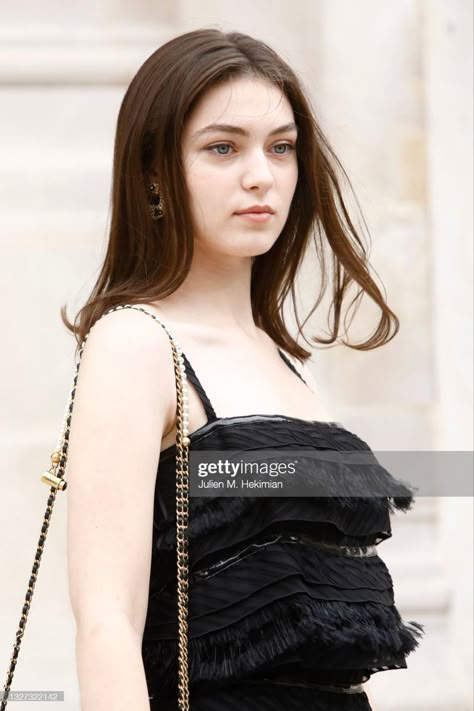 Anamaria Vartolomei, Fall Nyc, Beauty Face Women, Chanel Haute Couture, Everyday Fashion Outfits, January 25, Spring Summer 2022, Redhead Girl, Simple Beauty