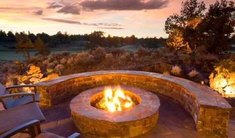 How To Build A Fire Pit, Stone Fire Pit, Fire Pit Seating, Real Estat, Fire Pit Ideas, Fire Pit Designs, Diy Fire Pit, Backyard Fire, Fire Pit Backyard