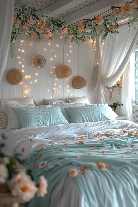 Ocean Bedroom Kids, Summer Bedroom Aesthetic, Coastal Bedroom Design, Boho Coastal Bedroom, Bedroom Moody, Comfy Furniture, Headboard Inspiration, Ocean Bedroom, Coastal Bedroom Ideas