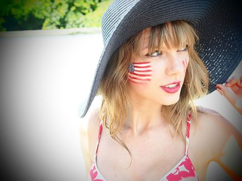 Taylor Swift Fourth of July 2013- Cosmopolitan.com Taylor Swift Crazier, Miss Americana, Photos Of Taylor Swift, Taylor Swift Web, Red Tour, Taylor Swift Facts, All About Taylor Swift, Taylor Swift Red, Taylor Swift 1989